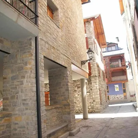 Otium apartamentos dieciséis Appartamento Benasque