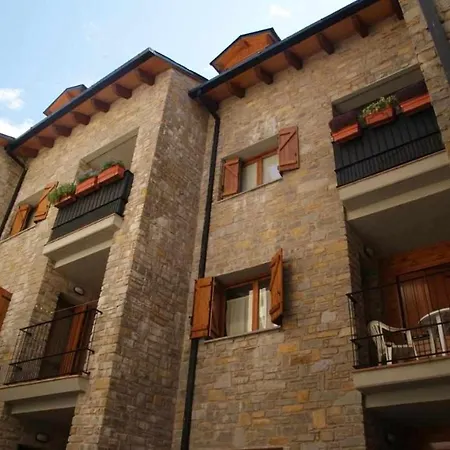Otium apartamentos dieciséis * Benasque